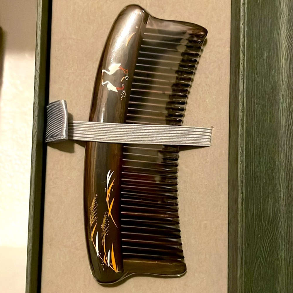 Handmade Wooden Comb with inlay, comes with cloth carrying case, all new in box
